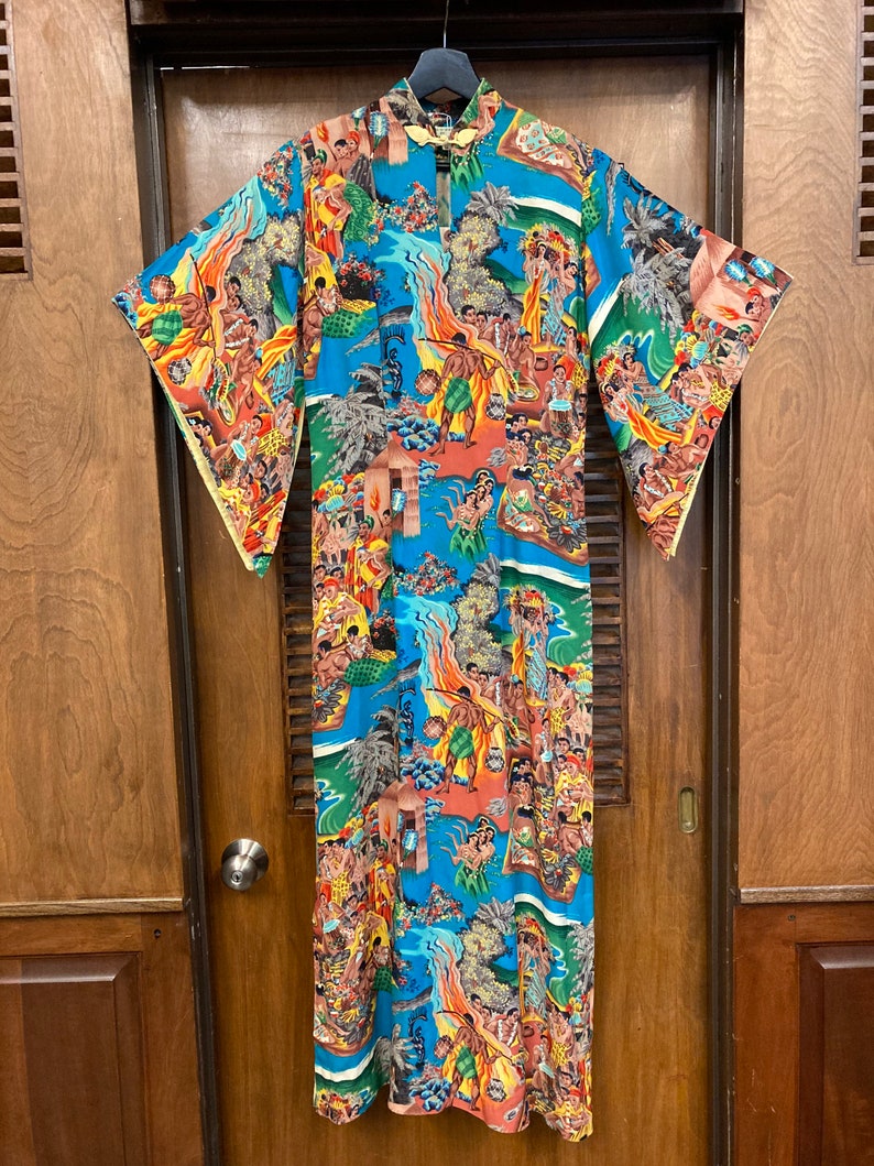 Vintage 1950s Iolani Eugene Savage Pake Muu Batwing Hawaiian Dress, Vintage Pake Muu, 1950s Hawaiian Dress, Tiki Dress, Batwing Sleeve image 2