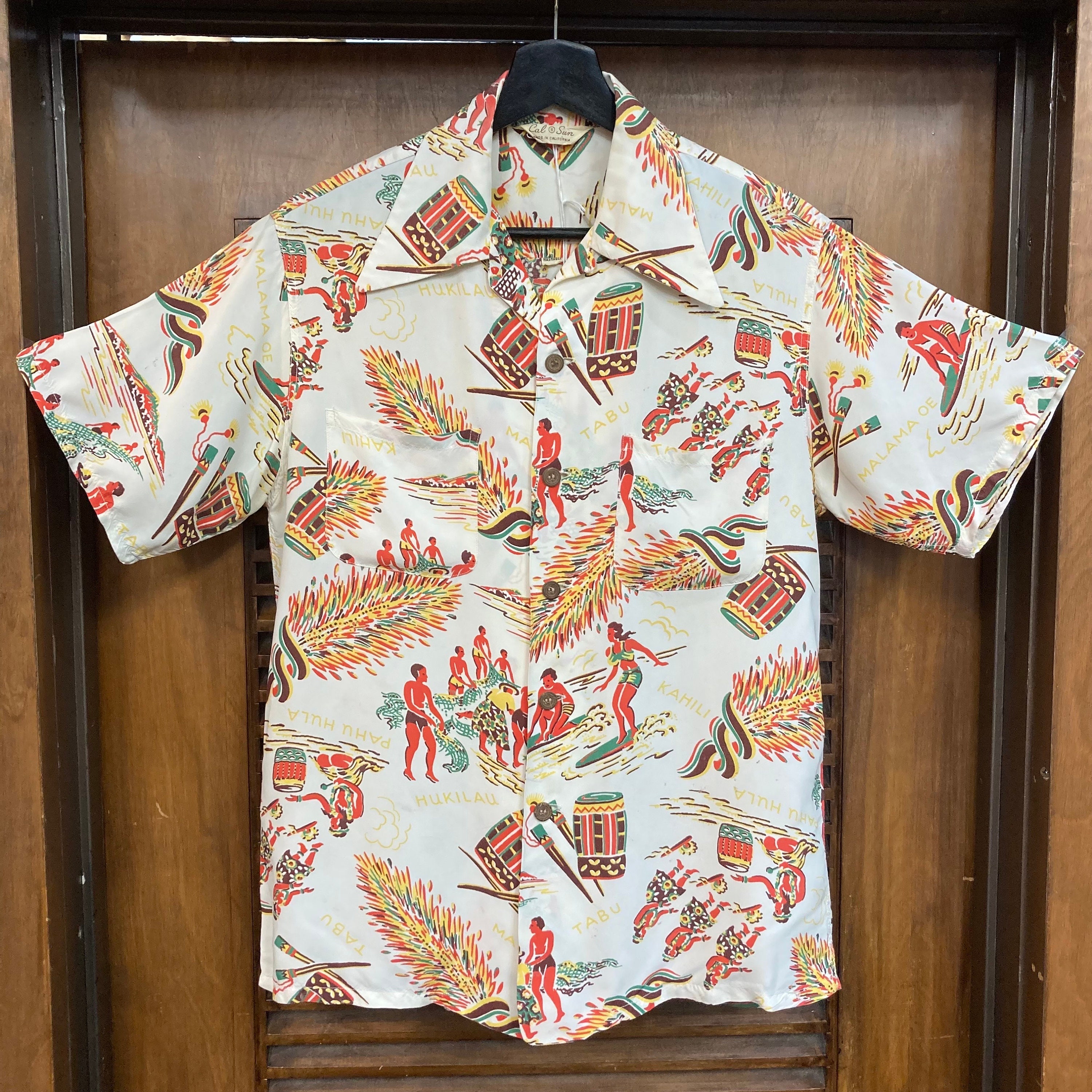 Vintage 1940s Atomic Tropical Surfer Hula Girl Silky Rayon Hawaiian Shirt, Original, 40s Loop Collar, Vintage Clothing - Etsy Vintage 1940s Atomic Tropical Surfer Hula Girl Silky Rayon Hawaiian Shirt, Original, 40s Loop Collar, Vintage Clothing - Etsy