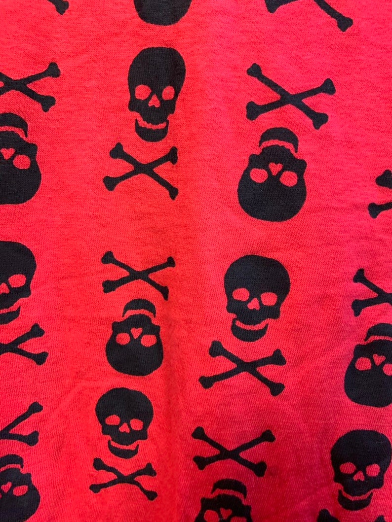 Vintage 1980's Red and Black Skull & Crossbones Tee, Vintage Clothing, Vintage Skull and Crossbones, Skulls, Motorcycle Club, Vintage 1980's image 7