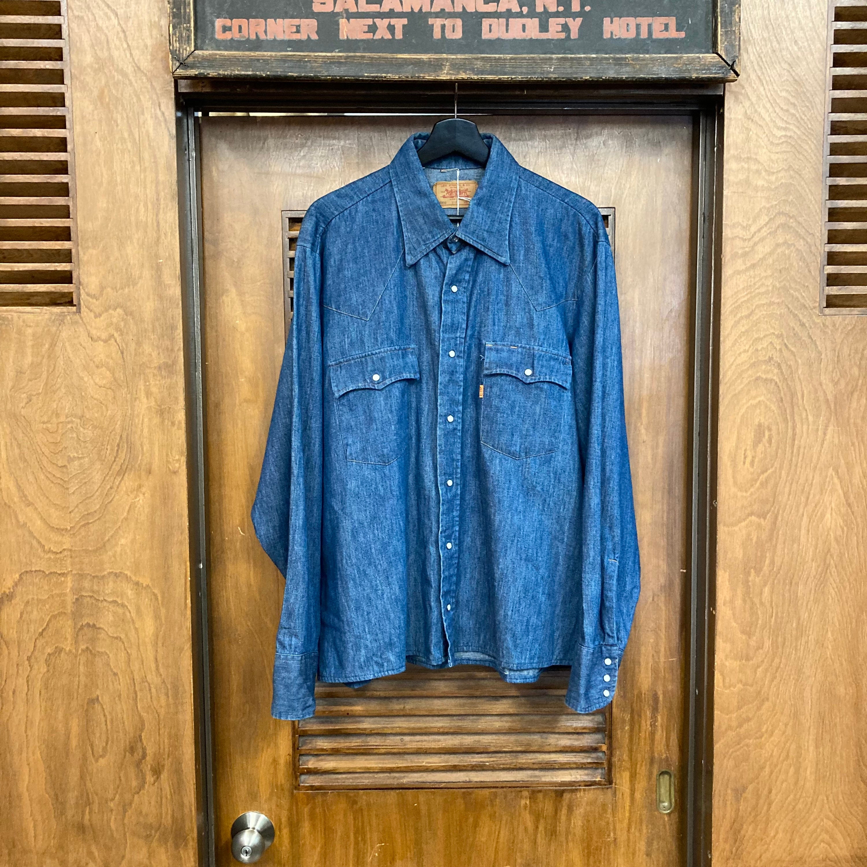 Levi denim shirt pearl buttons 2025