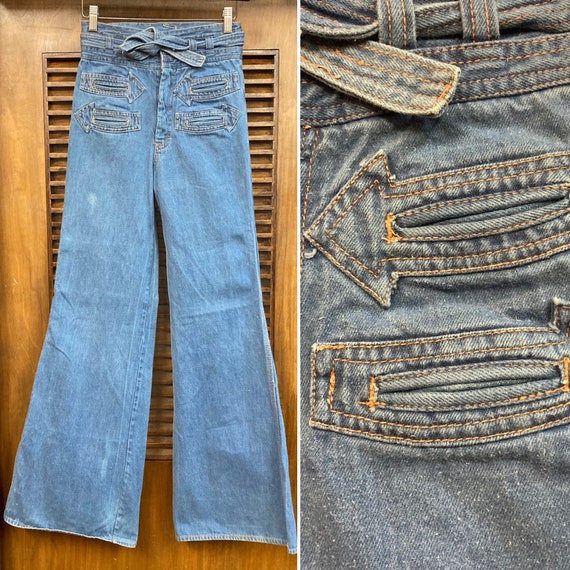 Vintage 1970’s “N’Est-Ce Pas?” Amazing Arrow Detai