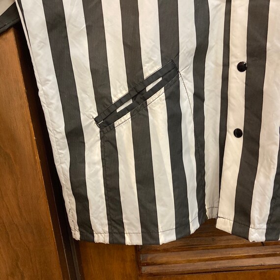 Vintage 1960’s Size XL Referee Stripe Windbreaker… - image 7