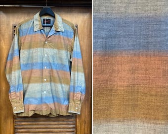Vintage jaren 1950 zeldzame "Schiaparelli" lange mouw katoenen rand streep lus kraag rockabilly shirt, bijpassende zak, shirt jaren 1950