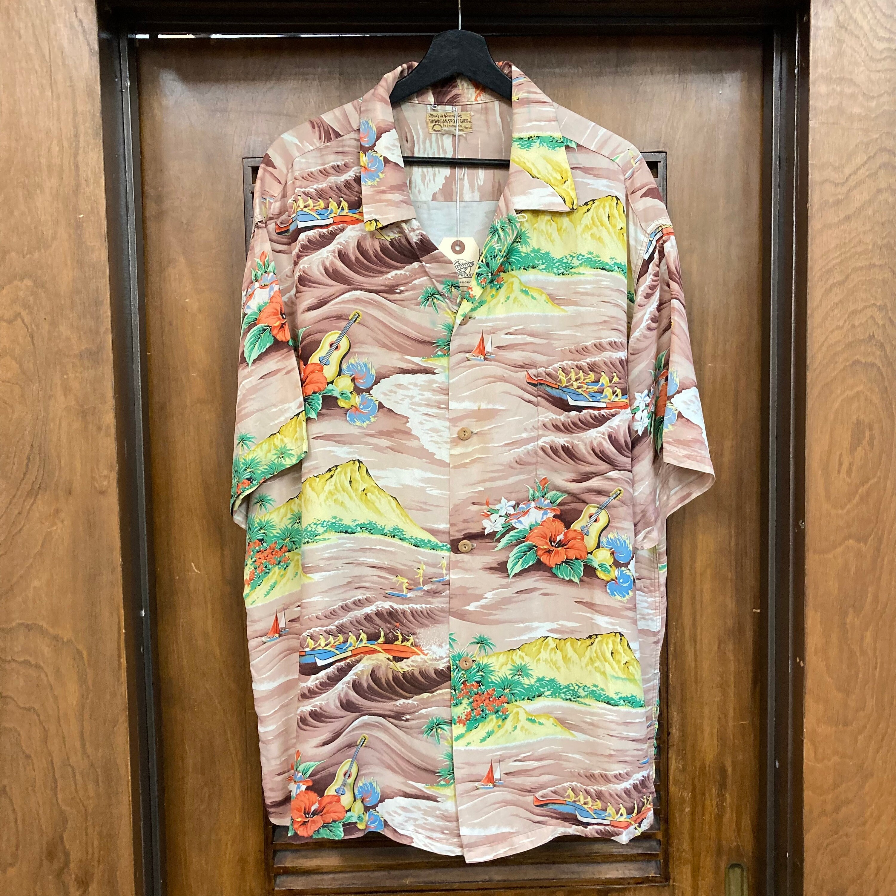 トップス 50s Reef rayon Hawaiian shirt 1950s Men's Rayon Hawaiian Surf Shirt with loop Collar