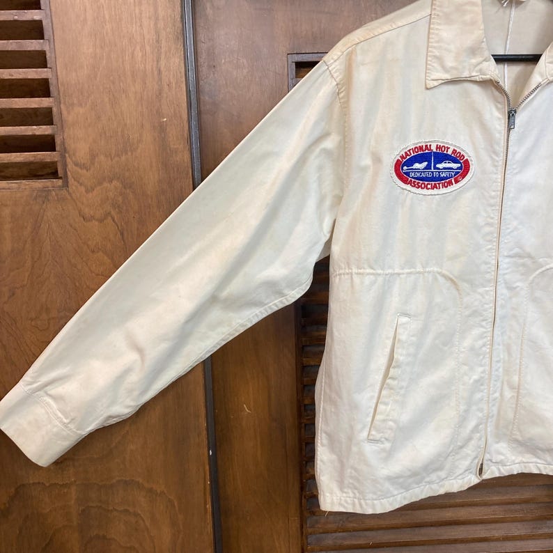 Chaqueta cortavientos de algodón vintage de los años 50, ganadora de la categoría de carreras de resistencia NHRA Hot Rod, original, chaqueta Dragway, chaqueta de los años 60, ropa vintage imagen 5