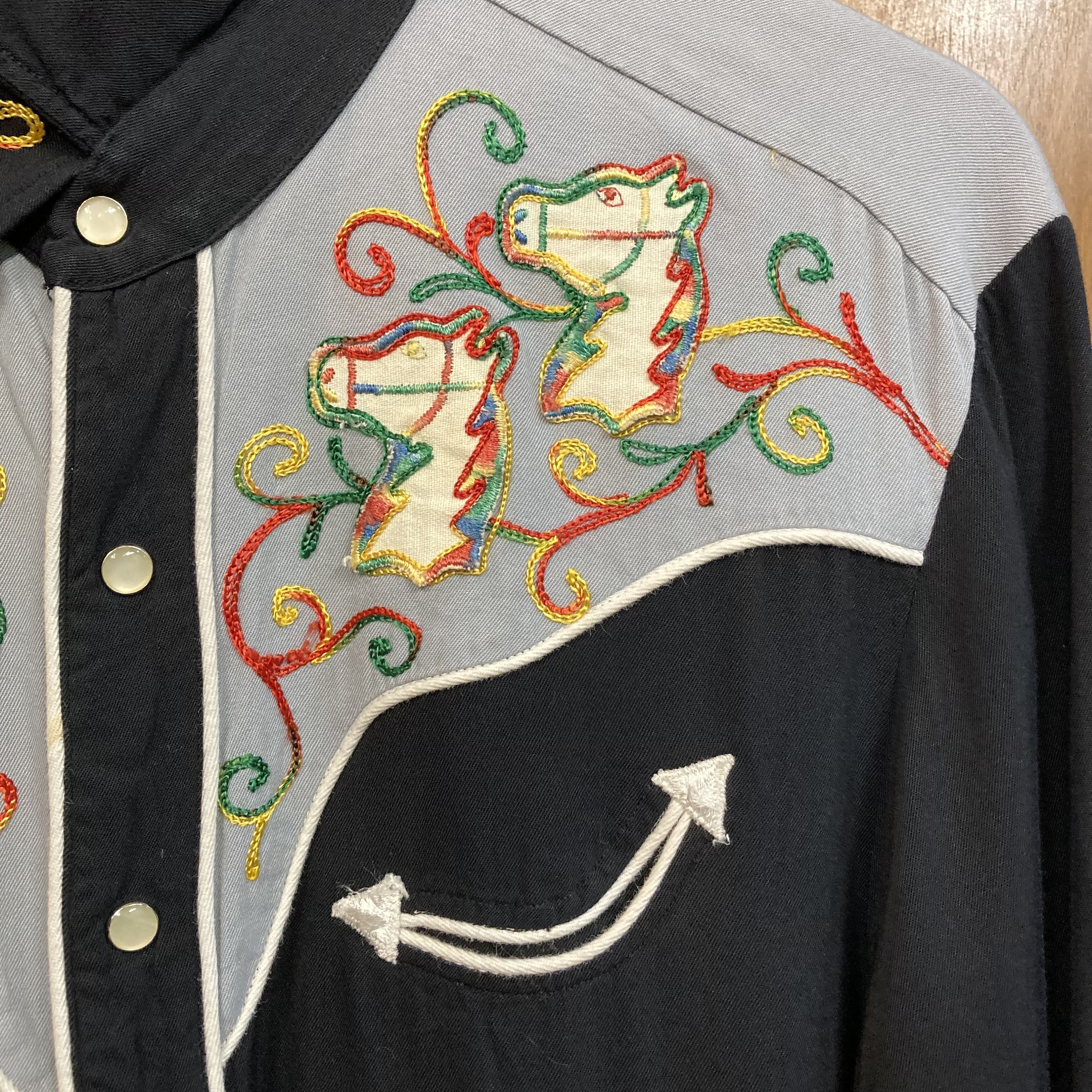 Vintage 1950s H Bar C Horse Yoke Detail Rayon Gabardine Western Cowboy Rockabilly Shirt, 50s Snap Button Shirt, Vintage Clothing - Etsy Vintage 1950s H Bar C Horse Yoke Detail Rayon Gabardine Western Cowboy Rockabilly Shirt, 50s Snap Button Shirt, Vintage Clothing - Etsy
