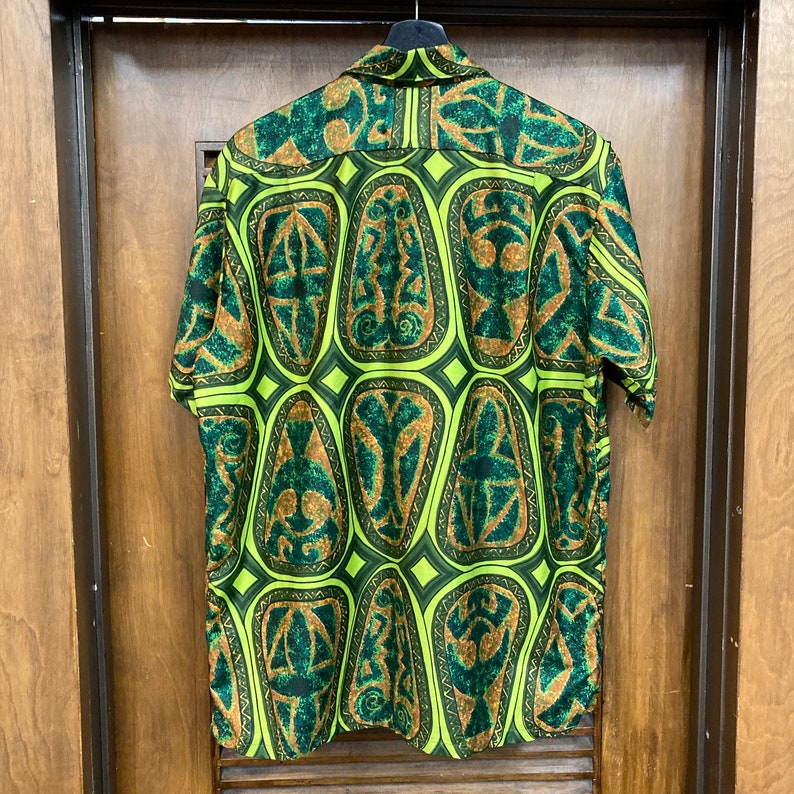 Vintage 1960s Size L Tiki Mod Pop Art Cotton Tropical Hawaiian Shirt, 60s Vintage Clothing image 4