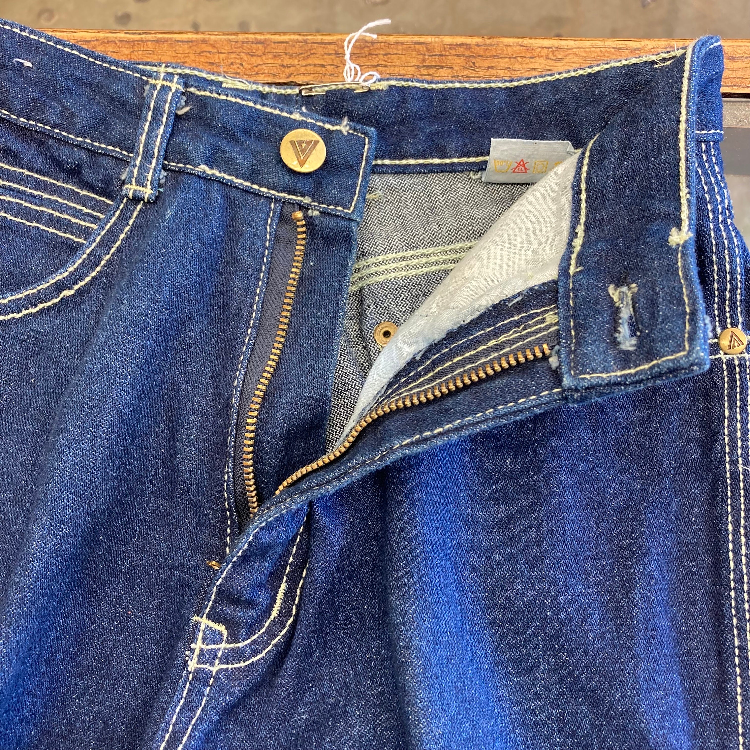 Vintage 1980s deadstock W24 Elvis Presley Embroidery Denim Jeans, Designer, New Wave, the King, 80s Vintage Clothing - Etsy Vintage 1980s deadstock W24 Elvis Presley Embroidery Denim Jeans, Designer, New Wave, the King, 80s Vintage Clothing - Etsy