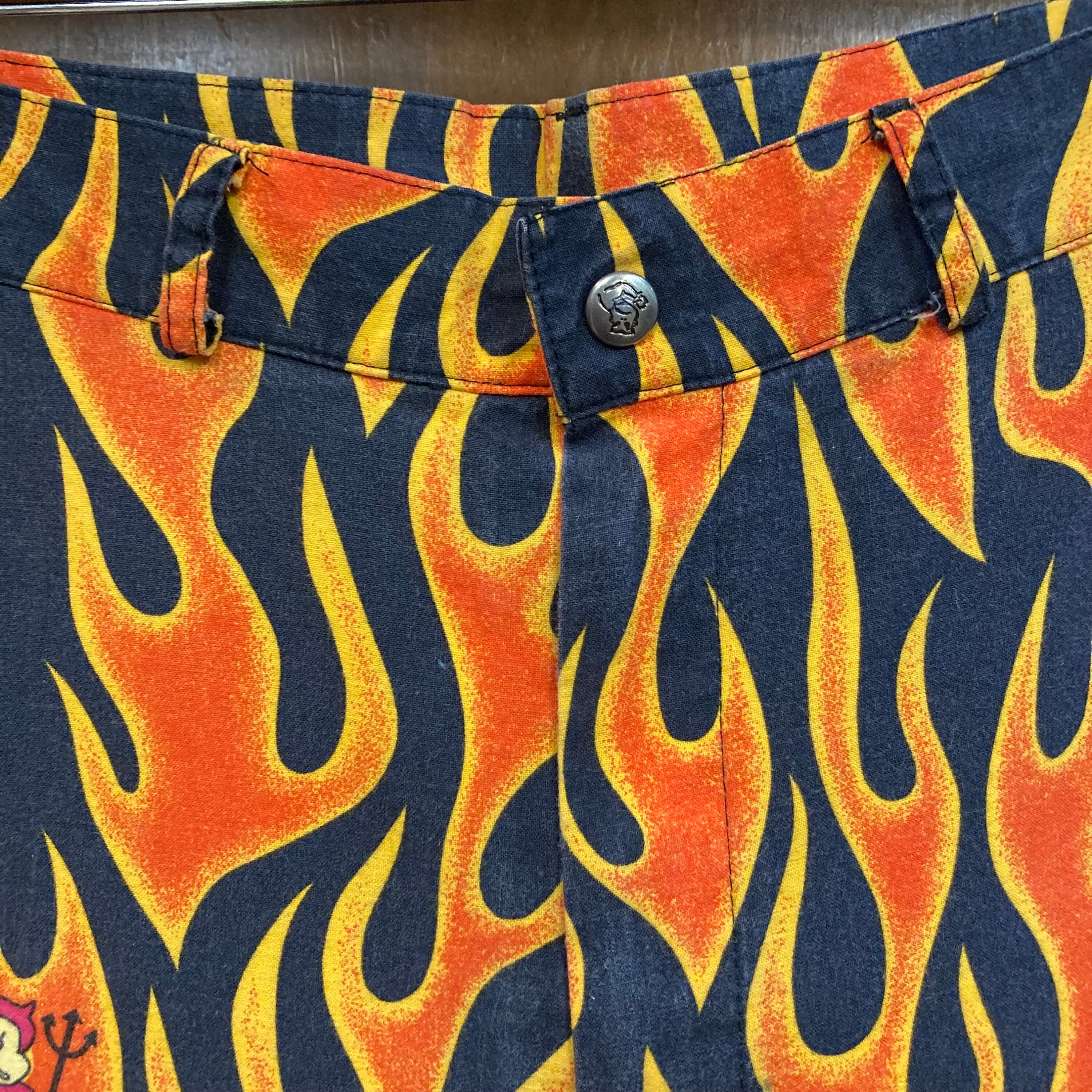1980's W30 “life's A Beach” Lab Fire Flames Devil Cotton New 1980's W30 “life's A Beach” Lab Fire Flames Devil Cotton New