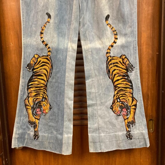 Vintage 1970’s w32 “Faded Glory” Tiger Flocked De… - image 5