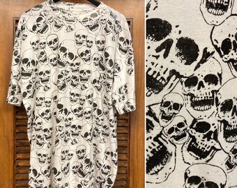 Vintage 1990’s All Over Print Skull Punk Skate Style Tee Shirt, 90’s T Shirt, 90’s Skate Shirt, Vintage Streetwear, Vintage Clothing