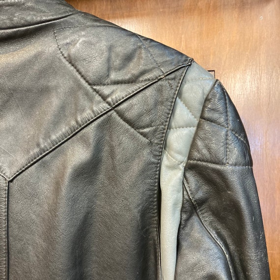 Vintage 1960’s Two-Tone Cafe Racer Leather Jacket… - image 7