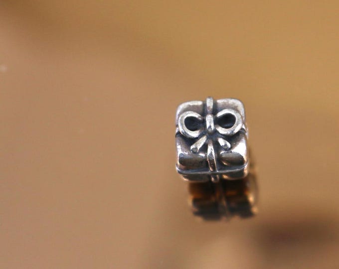 Vintage Authentic Pandora Present Gift Box Bead Charm Sterling 925 CH 350-E