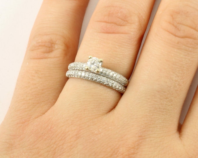 Size 6.5 18k Gold Natural Diamonds Beautiful Set of Two Engagement and Wedding Band Ring GRG 93