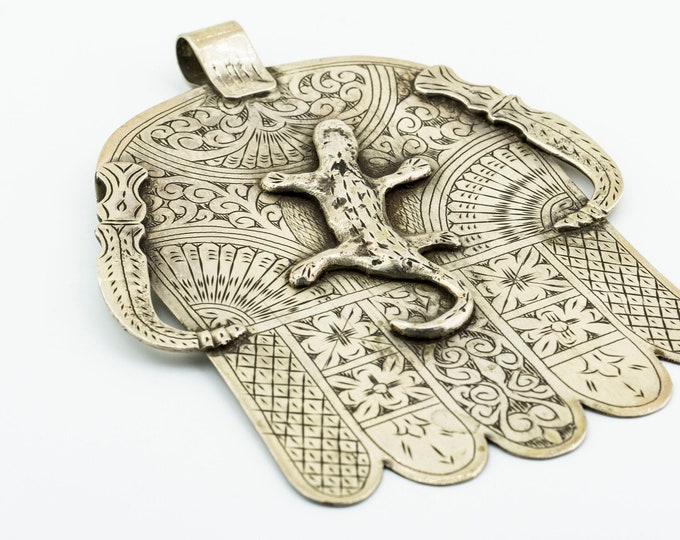 Vintage Handmade Lizard on Hamsa Hand Design Large 925 Sterling Silver Pendant PD 1084Q