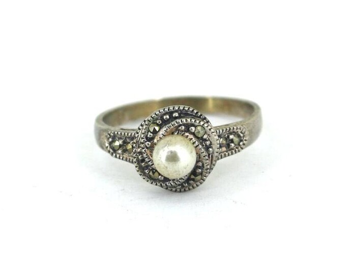 Vintage Size 7.75 Faux Pearl Marcasite Statement Ring 925 Sterling Silver RG 1490