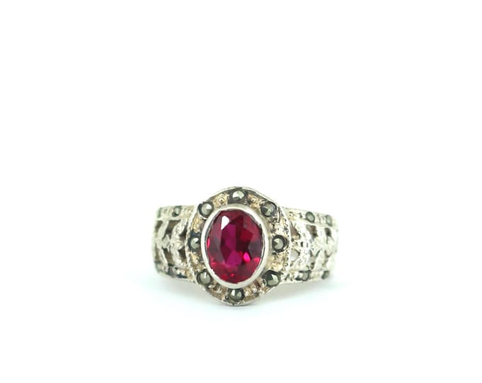 Vintage Oval Dark Pink Crystal Floral Design Ring 925 Sterling Silver RG 4116