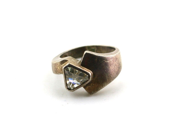 Vintage Sterling Silver Abstract Ring with White Crystal Size 7 RG 2648K