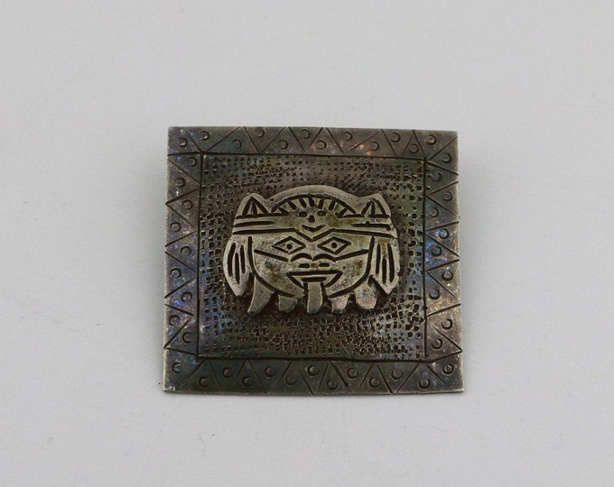 Vintage Antique Siria Peruviana God Mystic Creature Design Brooch Pin Silver 900 BB 2352S
