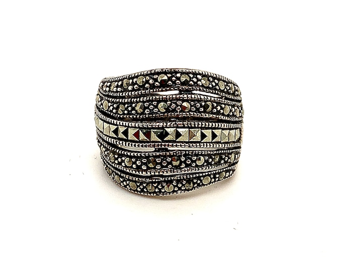 Vintage Size 7.8 Two Different Marcasite Stone Ring  Wave Design Ring 925 Sterling  Silver Ring RG 1902R