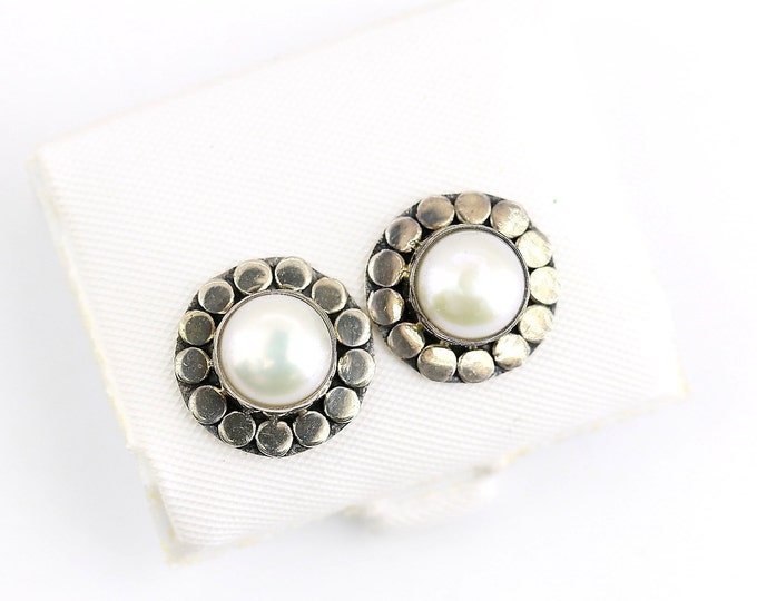 Vintage Beautiful Freshwater Pearls Design Stud Earrings 925 Sterling ER 1385