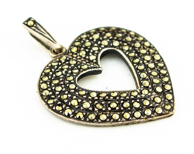 Heart Shape Cutout with Tiny Marcasite Stones Design Beautiful Vintage Pendant for Women 925 Sterling Silver PD 2075Q