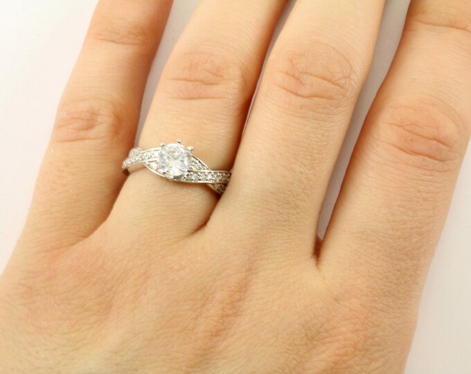 Size 6 18K Gold Solitaire Natural Diamonds Twisted Engagement  Ring GRG 86