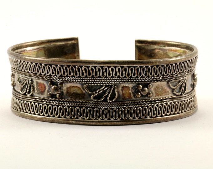 Vintage Floral Textured Design Cuff Bracelet Sterling Silver BR 396