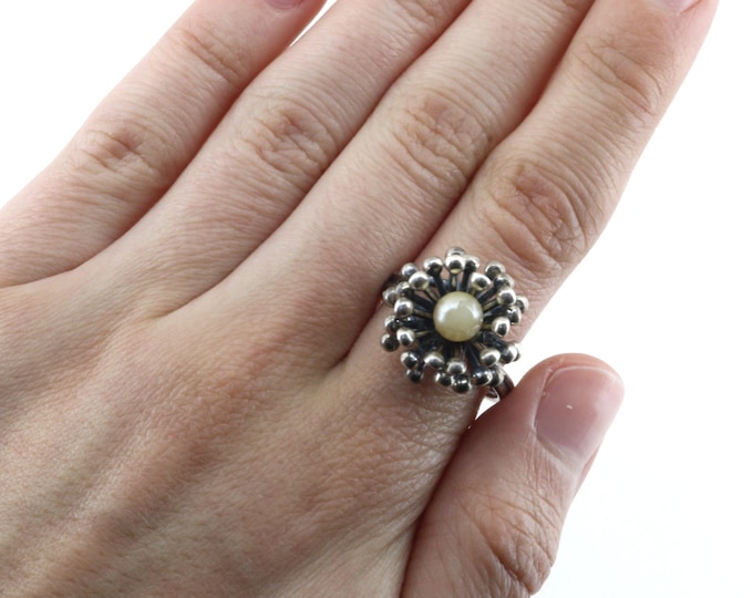 Vintage Size 8 Beaucraft Sterling Silver and Faux Pearl Ring RG 4071