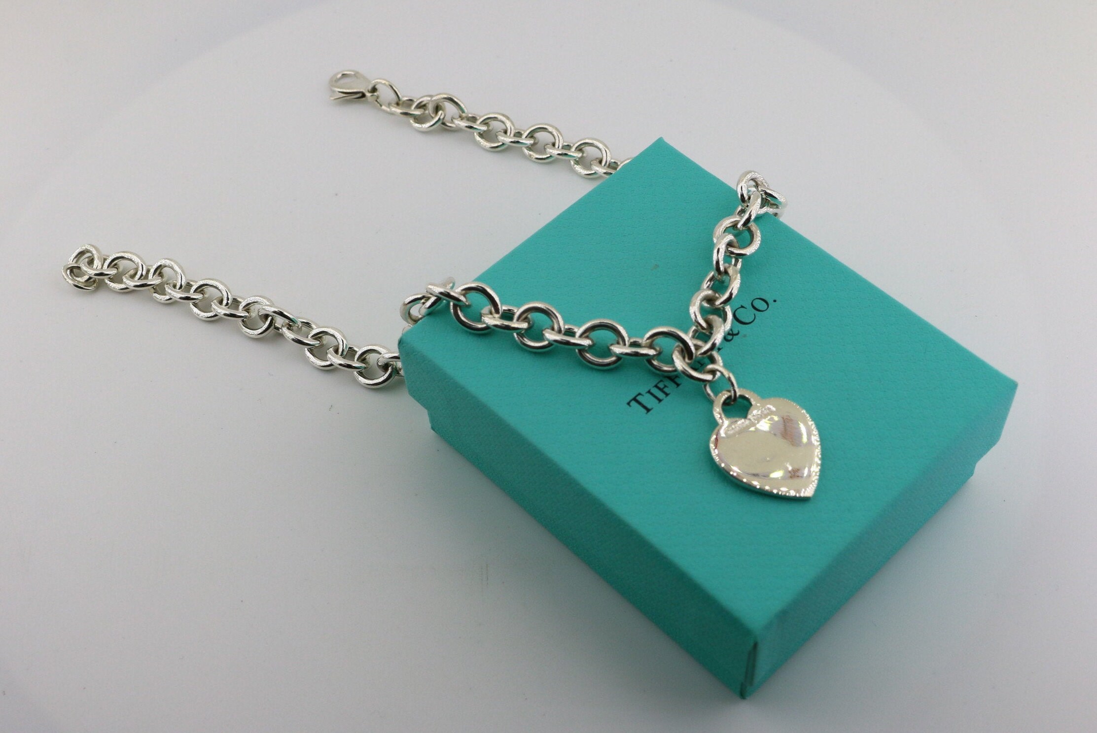 Shiny Heart Tag Chain Rolo Link Design 