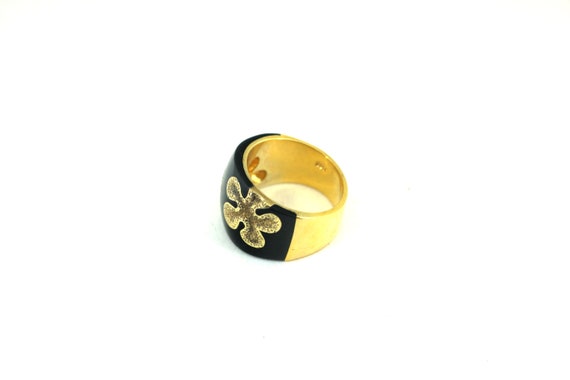 Vintage Size 9 Gold Plated Floral Black Band Ring… - image 3