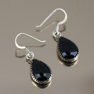 Vintage Beautiful Black Onyx Healing Stone Pear Shape Design Drop Dangle Earrings Sterling 925 ER 757