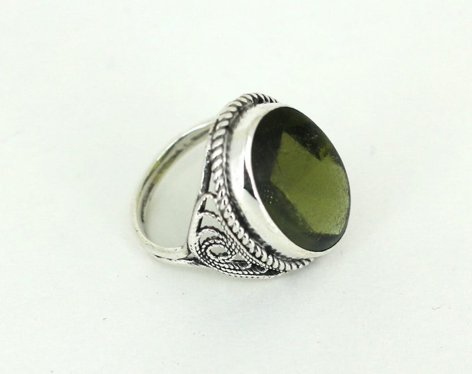 Vintage Large Shiny Oval Green Crystal Cocktail Ring 925 Sterling RG 4390