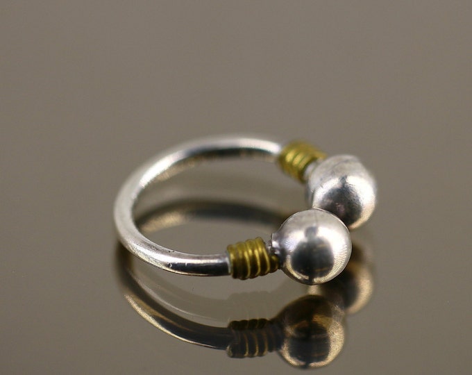 Vintage Size 7.5 Shiny Small Round Beads Beaded Balls Circles Lamp Design Ring 925 Sterling RG 1574