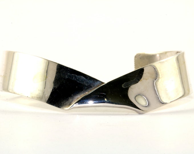Vintage Fielding Signed Folded Ribbon Design Cuff Bracelet Sterling Silver BR 2122