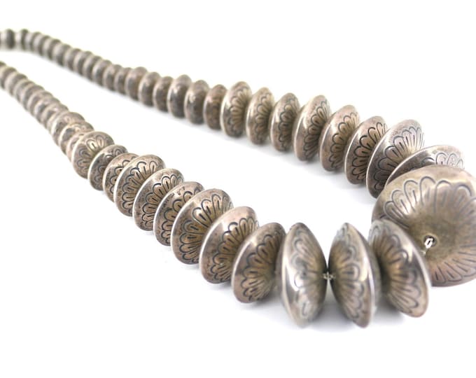 Vintage Native American Graduated Stamped Disc Beads Beaded Chain Necklace 925 Sterling Silver NC 1321