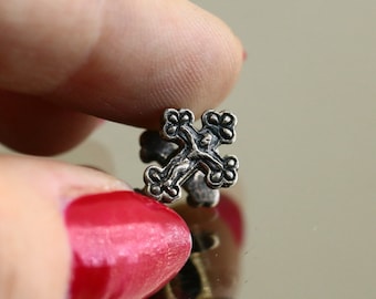 Vintage Beautiful Tarnished Religious Christian Crucifix Cross Design Charm 925 Sterling CH 393A