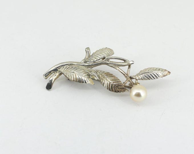 Vintage Silver Faux Pearl Flower Casual Design Pin/Brooch 925 Sterling BB 1582