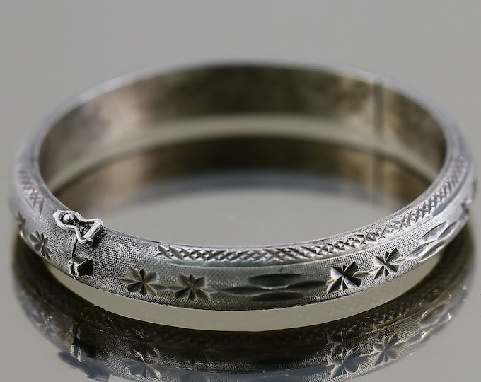 Vintage Diamond Cut Star Design Round Bangle Bracelet 925 Sterling BR 3569
