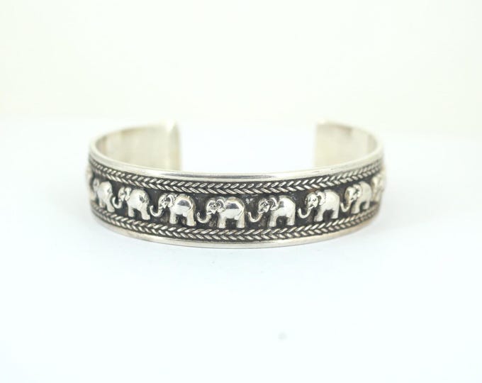 Vintage Thai Style Elephant Charm Open Cuff Bracelet 925 Sterling Silver BR 3638