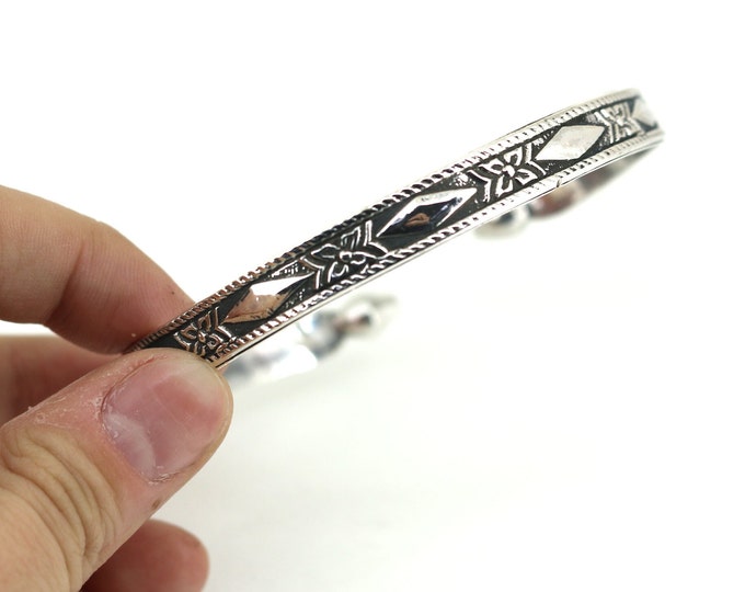 Vintage West Indian Bracelet Cone Pointed Ends Notches Stars Cut SB JA Design Bangle Bracelet  925 Sterling Silver Bracelet BR 74