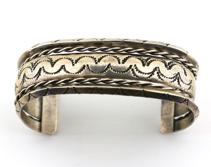 Vintage Navajo Cut Etched Twisted Braid Native American Southwestern Design Cuff Bracelet 925 Sterling Silver Br 3794L