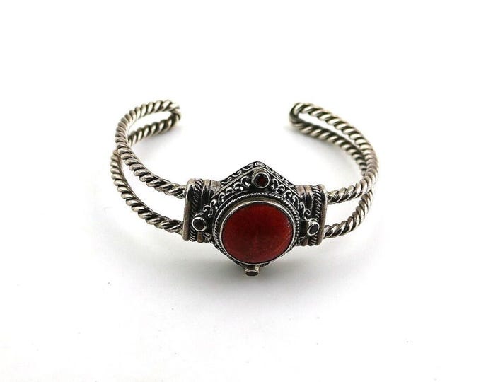 Vintage Beautiful Scroll Braided Art Deco Red Coral Stone Small Red Garnet Crystals Beaded Design Cuff Bracelet 925 Sterling BR 2205
