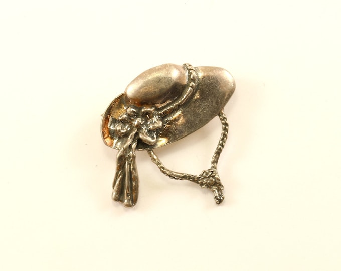 Vintage Beautiful Lady Women Hat Design Pin/Brooch 925 Sterling BB 1659
