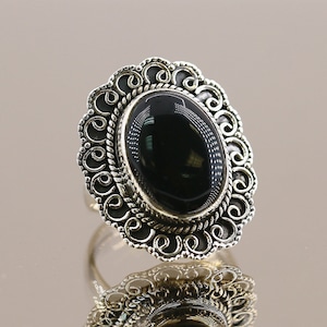 Vintage Size 8 Oval Black Onyx Stone Scroll Design Ring  925 Sterling RG 1259
