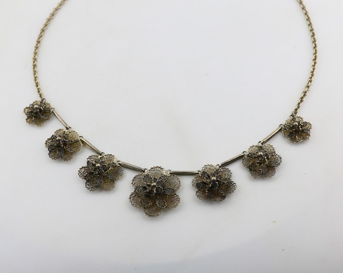 Vintage Beautiful Floral Blossom Filigree Seven Flowers Design Necklace 925 Sterling Silver NC 276J