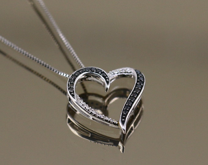 Vintage 18 Inch JWBR Verigold Black and White Natural Diamonds Heart Pendant Thin Box Chain Design Necklace 925 Sterling Silver NC 1897