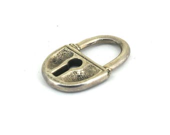 Vintage Love Small Locket Design Pendant 925 Sterling Silver PD 1399