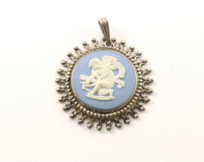 Vintage England Wedgwood Round Cameo Pendant 925 Sterling Silver PD 1443
