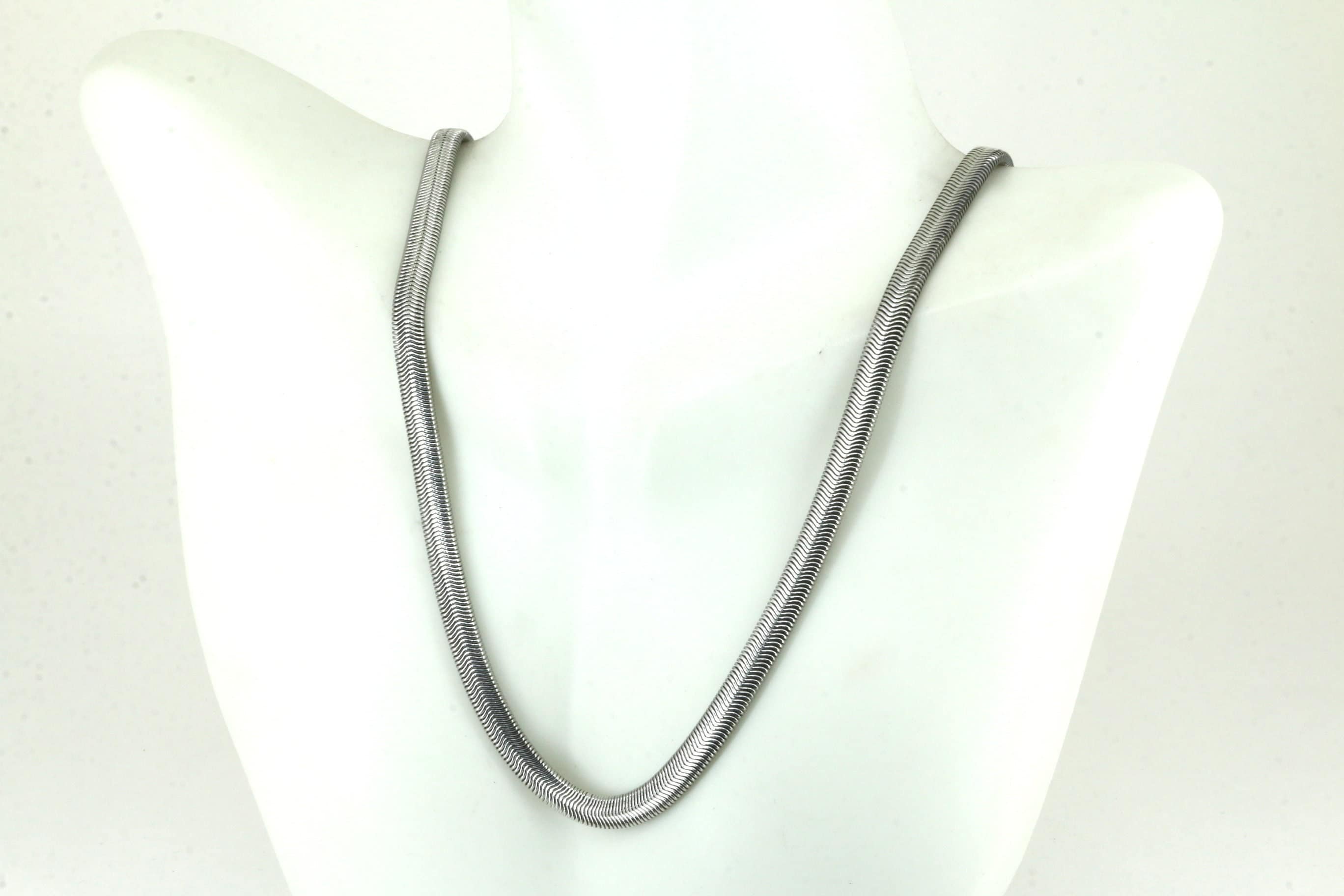 【U LAN】23FW★ [LAN ARCHIVE] 024 snake chain buckle NC Antique Sterling Silver & Garnet Snake Buckle/Clip. For Sale